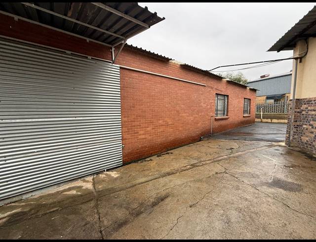 850M² WAREHOUSE TO LET IN CHLOORKOP